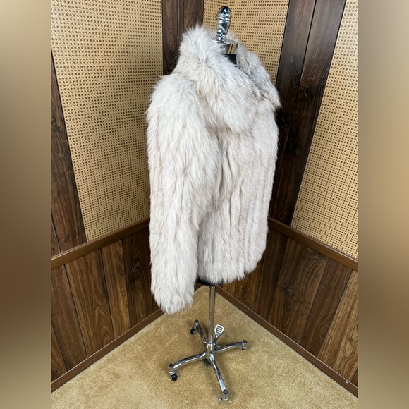 BEAUTIFUL BLOOMINGDALE’S 100% DYED BLUE FOX FUR COAT JACKET SIZE 10 - Picture 3 of 11